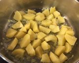 Foto del paso 5 de la receta Patatas estofadas con lentejas al curry