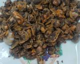 Foto langkah ke 1 dari resep Tumis Kerang Dara Pedas.