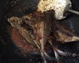 Foto langkah ke 4 dari resep Ikan Kembung Bumbu Pedas.