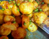 মটরশুঁটি দিয়ে নতুন আলুর দম(notun aloor dum recipe in Bengali) রেসিপি ধাপ - 4 ছবি