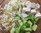 Foto langkah ke 1 dari resep Asinan Sayur Tanpa Cuka.