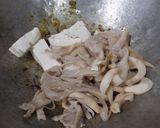 Foto langkah ke 2 dari resep Opor Tahu Jamur.