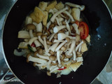 Oseng Tahu Jamur Pedas