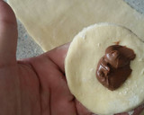 Foto del paso 2 de la receta: Empanadillas de crema de cacao