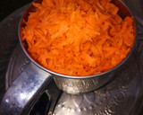 கேரட் மைசூர் பாக் (Carrot Mysore pak recipe in tamil) ரெசிபி ஸ்டேப் 1 புகைப்படம்