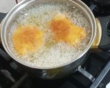 Medvehagymás fűszeres, sajtos vajjal töltött rántott karaj recept fázis 5 fotója