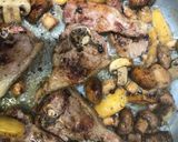 Foto del paso 5 de la receta: Costillas de cordero con manzana y champiñones portobello, sobre ajo con hierbas provenzales ja, ja