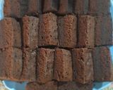 Foto langkah ke 7 dari resep Brownies coklat kukus.