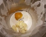 Foto del passaggio 2 della ricetta Torta della nonna di casa