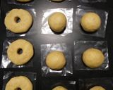 Foto langkah ke 2 dari resep Donat empuk kayumanis.
