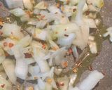 Foto del passaggio 1 della ricetta Uova in Purgatorio Piccanti con Pecorino