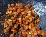 Foto langkah ke 4 dari resep Sambal Goreng Kentang Hati Ampela Ayam.