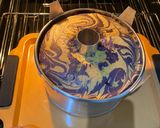 Foto langkah ke 7 dari resep Taro Marble Chiffon Cake.