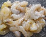 A picture of step 1 of Prawns masala.