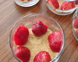 Foto langkah ke 7 dari resep Strawberry Magnolia (Turkish Dessert).