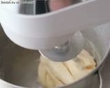 Foto langkah ke 5 dari resep Roti Ubi ungu.