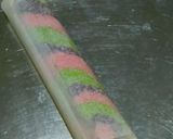 Foto langkah ke 7 dari resep Bolu Kukus Pelangi Gulung (takaran sendok).