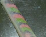 Foto langkah ke 7 dari resep Bolu Kukus Pelangi Gulung (takaran sendok).