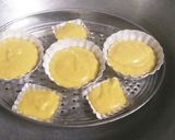 A picture of step 3 of Mango cup cakes.