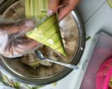 Gambar langkah 2 resipi Ketupat Palas.