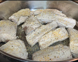 Foto del paso 2 de la receta: Costillas de cerdo con soja y miel