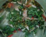 Foto langkah ke 4 dari resep Sop Ceker Kemangi.
