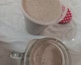 A picture of step 2 of Banana and coconut smoothie.