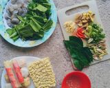 Foto langkah ke 1 dari resep Tom yum goong.