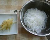 A picture of step 2 of Low-Cal Stir-fried Daikon Radish and Shirataki.