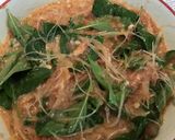 รูปขั้นตอนการทำที่ 2 ของ ไข่เจียวหมูสับวุ้นเส้นใส่โหระพา