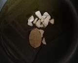 Foto del paso 3 de la receta: Pollo a la nuez moscada
