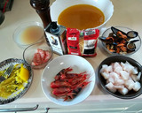 Foto del paso 1 de la receta: Sopa de rape y marisco