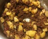 A picture of step 3 of Aloo keema.