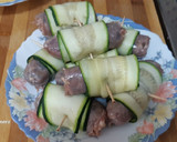 Foto del paso 4 de la receta: Rollitos de calabacín y butifarra en airfryer
