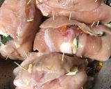 Foto del paso 7 de la receta: Pollo relleno de tocineta