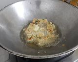 Foto langkah ke 5 dari resep Misoa goreng.