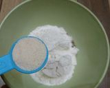 A picture of step 2 of Tea kadai kajada (Muttai Kose).
