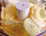 Hình bước làm 2 của món Bánh Xếp Mandu Hàn Quốc Nhân Thịt Heo Chiên Nước