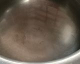 A picture of step 3 of Hand made patato chips.