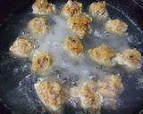 A picture of step 3 of Capsicum Chilli Chitol Muitha.