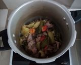 Hình bước làm 3 của món Canh dưa cải chua gân bò