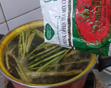 Foto langkah ke 2 dari resep Lemon Grass Tea.