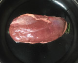 Foto del paso 3 de la receta: Magret de pato con salsa de naranja y jengibre