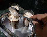 A picture of step 3 of Chocolate cold coffee with icecream.
