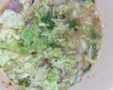 A picture of step 2 of Cabbage egg omelette.