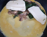 Foto del paso 2 de la receta: 🍳🍃🧀🍄 Omelette de champignones, espinaca y queso