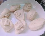 Hình bước làm 2 của món Bánh bao mini cho bé