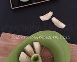 Gambar langkah 2 resipi Paf Epal Gulung (Apple Blankets).