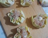 Foto langkah ke 3 dari resep Dimsum Goreng Lumer.