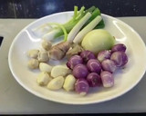 Foto langkah ke 1 dari resep Resep Mie Ayam Rumahan Ala Shebb's Kitchen.